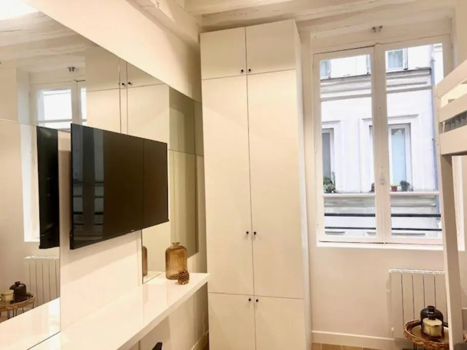 Annah Apartment *